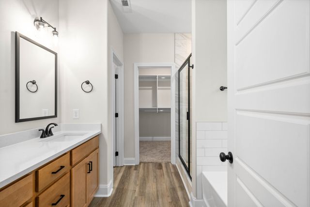 218 Harvest Moon Dr, Clarksville, TN 37043