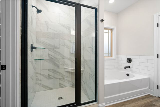 218 Harvest Moon Dr, Clarksville, TN 37043