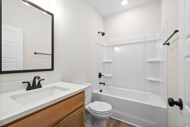 218 Harvest Moon Dr, Clarksville, TN 37043