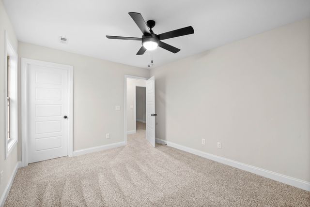 218 Harvest Moon Dr, Clarksville, TN 37043