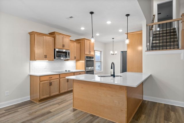 218 Harvest Moon Dr, Clarksville, TN 37043