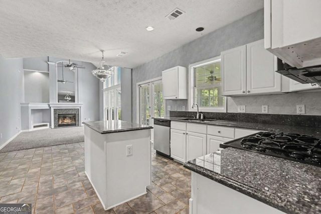 525 Cogburn Ridge Way, Alpharetta, GA 30004
