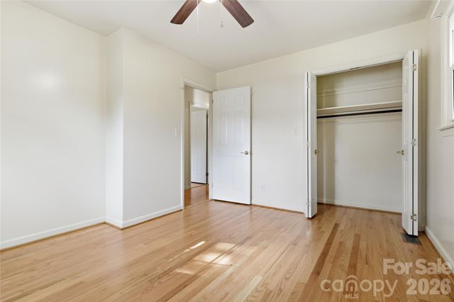 123 Castleton Lane, Hendersonville, NC 28791