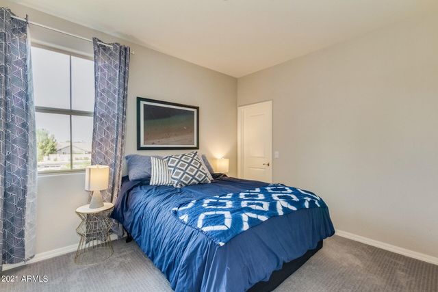 1942 S SYCAMORE Place, Chandler, AZ 85286