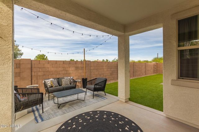 1942 S SYCAMORE Place, Chandler, AZ 85286