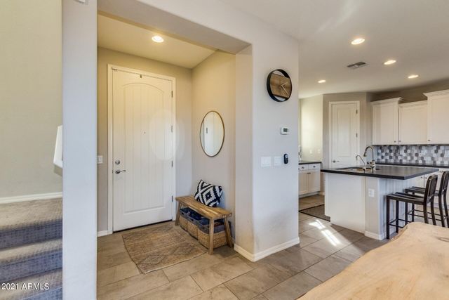 1942 S SYCAMORE Place, Chandler, AZ 85286