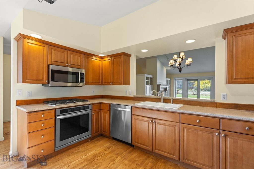 2615 Fairway Drive, Bozeman, MT 59715 photo 4