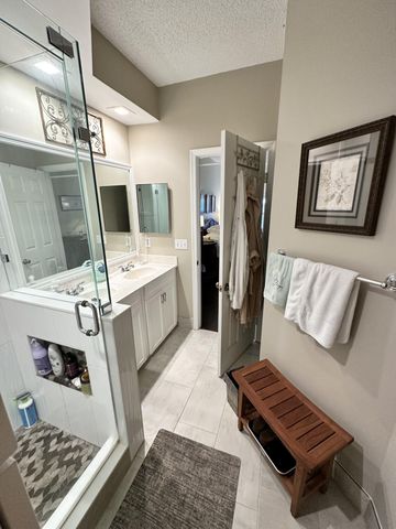 101 Cypress Point Drive 101, Palm Beach Gardens, FL 33418