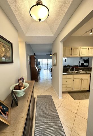101 Cypress Point Drive 101, Palm Beach Gardens, FL 33418