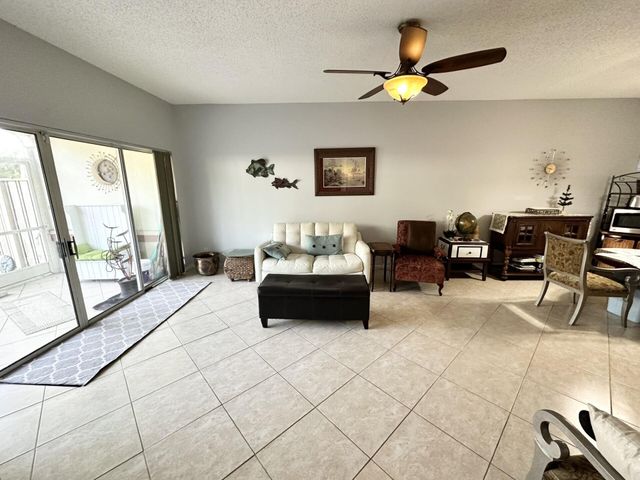101 Cypress Point Drive 101, Palm Beach Gardens, FL 33418