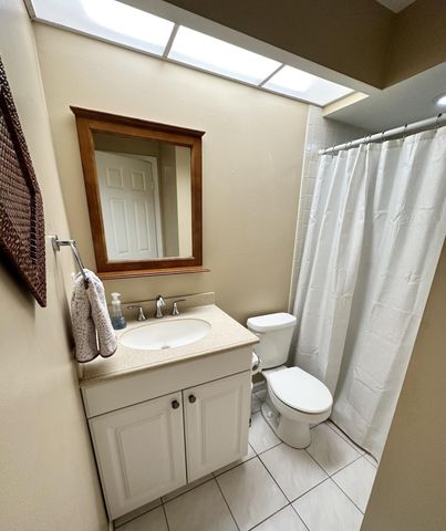 101 Cypress Point Drive 101, Palm Beach Gardens, FL 33418