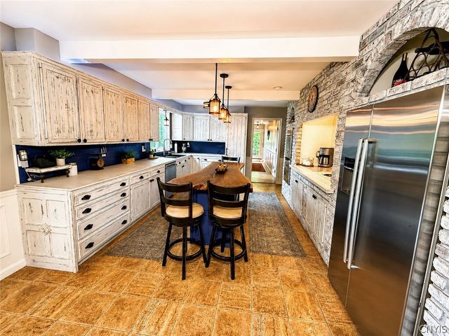 2970 West Lake Road, Cazenovia, NY 13035