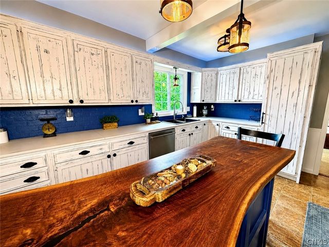 2970 West Lake Road, Cazenovia, NY 13035