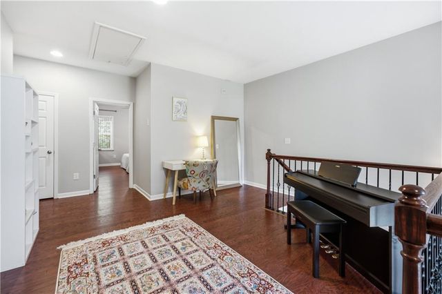 114 Bradford Drive, Atlanta, GA 30328
