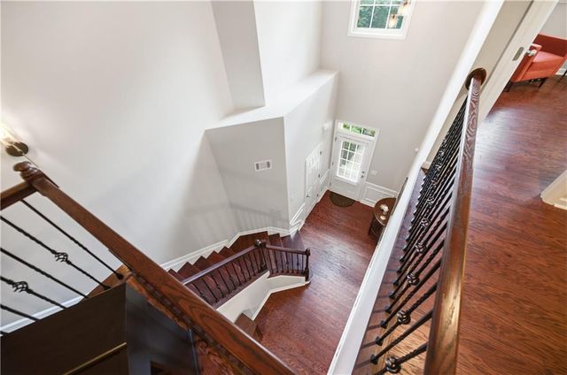 114 Bradford Drive, Atlanta, GA 30328