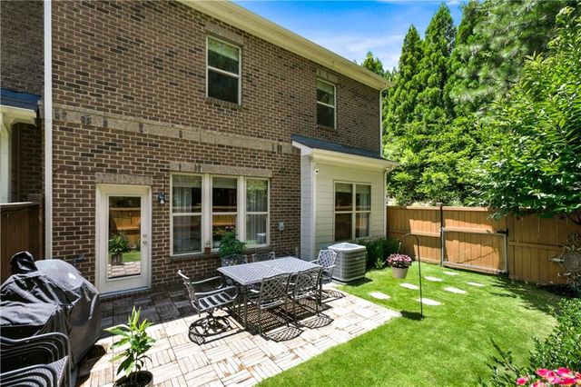 114 Bradford Drive, Atlanta, GA 30328
