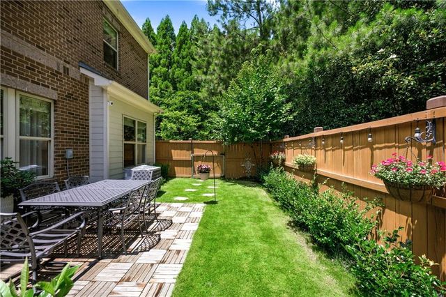 114 Bradford Drive, Atlanta, GA 30328