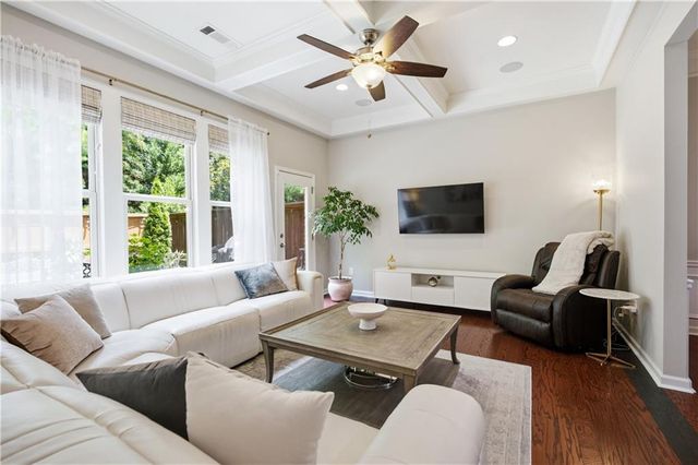 114 Bradford Drive, Atlanta, GA 30328