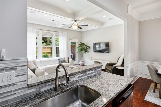 114 Bradford Drive, Atlanta, GA 30328