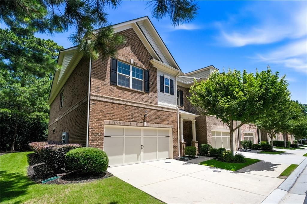 114 Bradford Drive, Atlanta, GA 30328