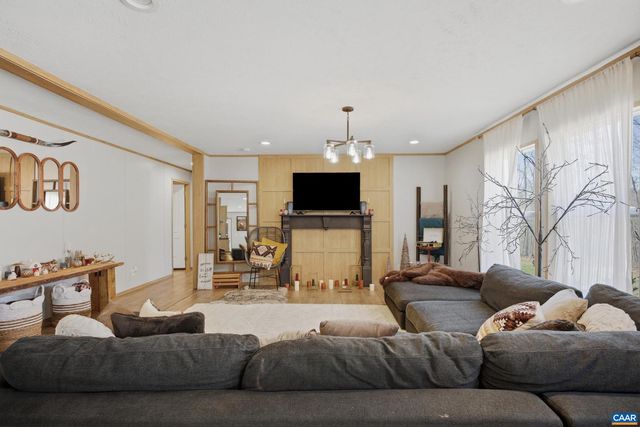 215 BUNNYS TRL, Louisa, VA 23093