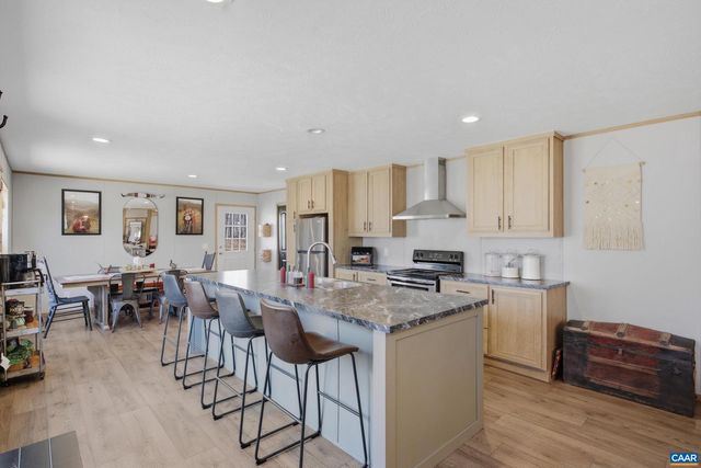 215 BUNNYS TRL, Louisa, VA 23093