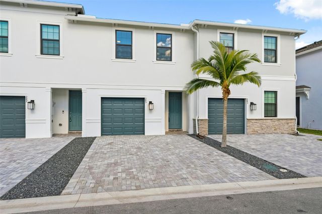 285 SW Sally Way, Stuart, FL 34997