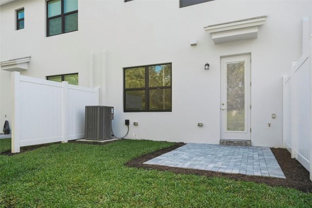 285 SW Sally Way, Stuart, FL 34997