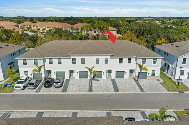 285 SW Sally Way, Stuart, FL 34997