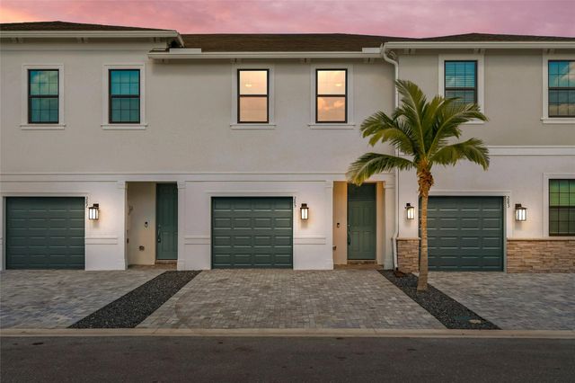 285 SW Sally Way, Stuart, FL 34997