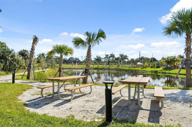 285 SW Sally Way, Stuart, FL 34997