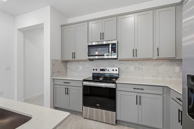 285 SW Sally Way, Stuart, FL 34997