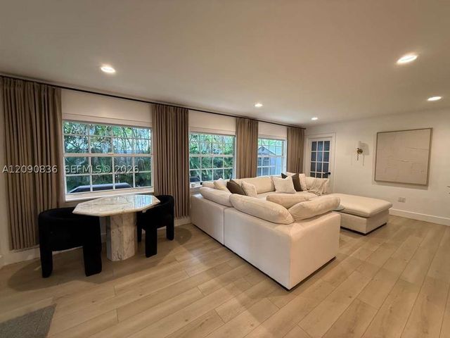 9221 SW 24th Ter 1, Miami, FL 33165