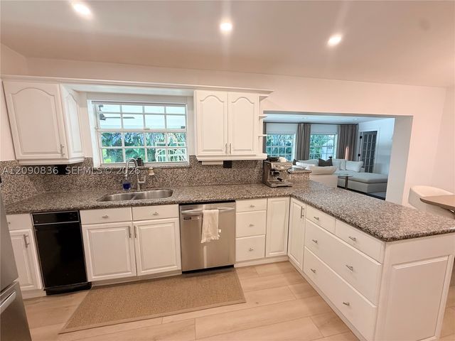 9221 SW 24th Ter 1, Miami, FL 33165