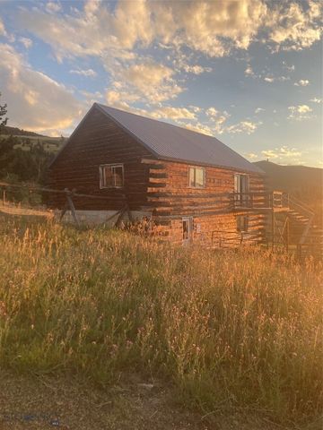 86 Pony Lane, Livingston, MT 59047