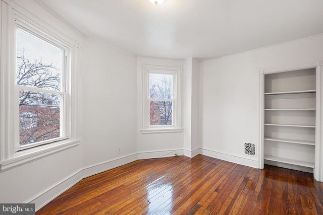 2402 N VAN BUREN ST, Wilmington, DE 19802