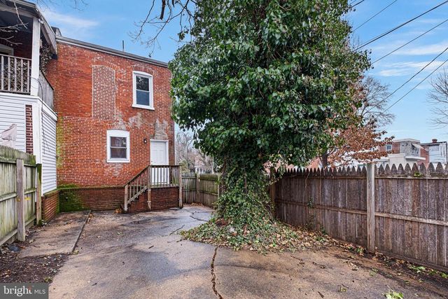 2402 N VAN BUREN ST, Wilmington, DE 19802