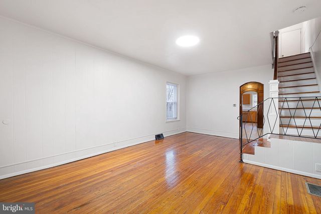 2402 N VAN BUREN ST, Wilmington, DE 19802