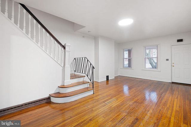 2402 N VAN BUREN ST, Wilmington, DE 19802