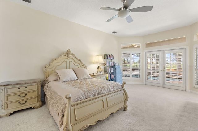 1521 EDGEWATER DRIVE, Mount Dora, FL 32757