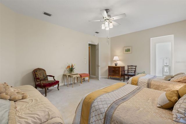 1521 EDGEWATER DRIVE, Mount Dora, FL 32757