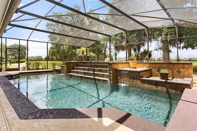 1521 EDGEWATER DRIVE, Mount Dora, FL 32757