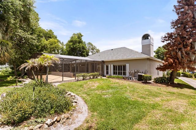 1521 EDGEWATER DRIVE, Mount Dora, FL 32757