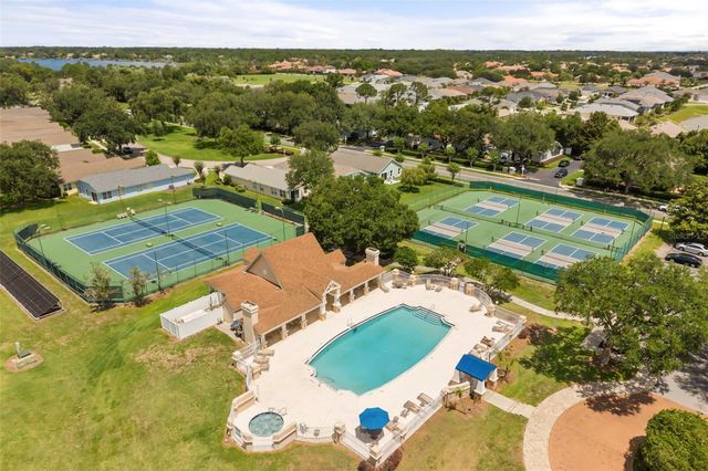 1521 EDGEWATER DRIVE, Mount Dora, FL 32757