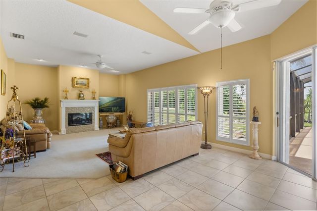 1521 EDGEWATER DRIVE, Mount Dora, FL 32757