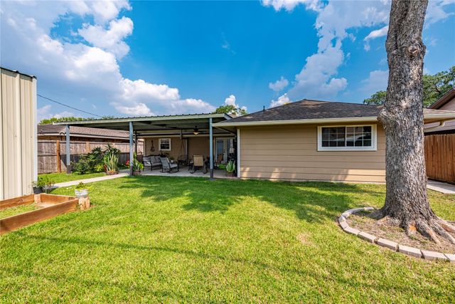 2712 Blueberry Lane, Pasadena, TX 77502