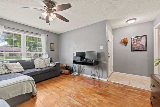 2712 Blueberry Lane, Pasadena, TX 77502