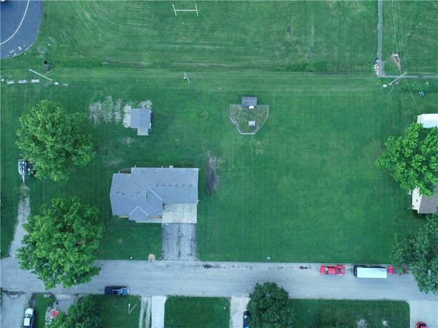 1204 Main Street, Paola, KS 66071