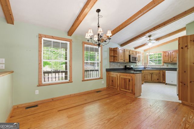 47 Terrys Place, Cleveland, GA 30528