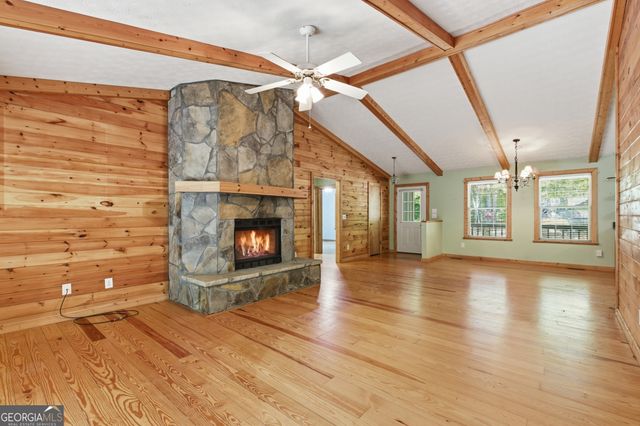 47 Terrys Place, Cleveland, GA 30528